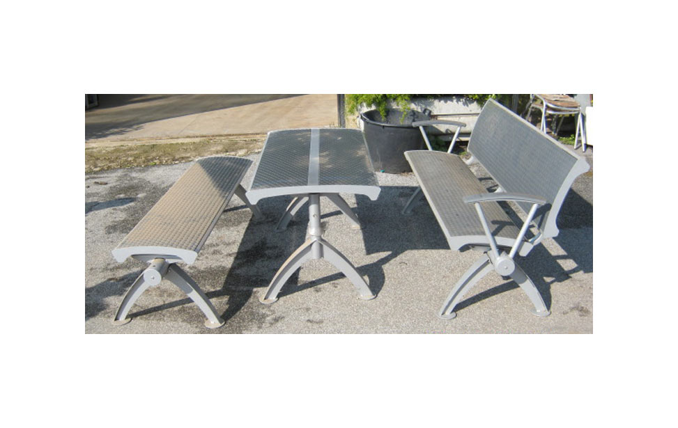 Outdoor table with benches Hags mod. Trigoria